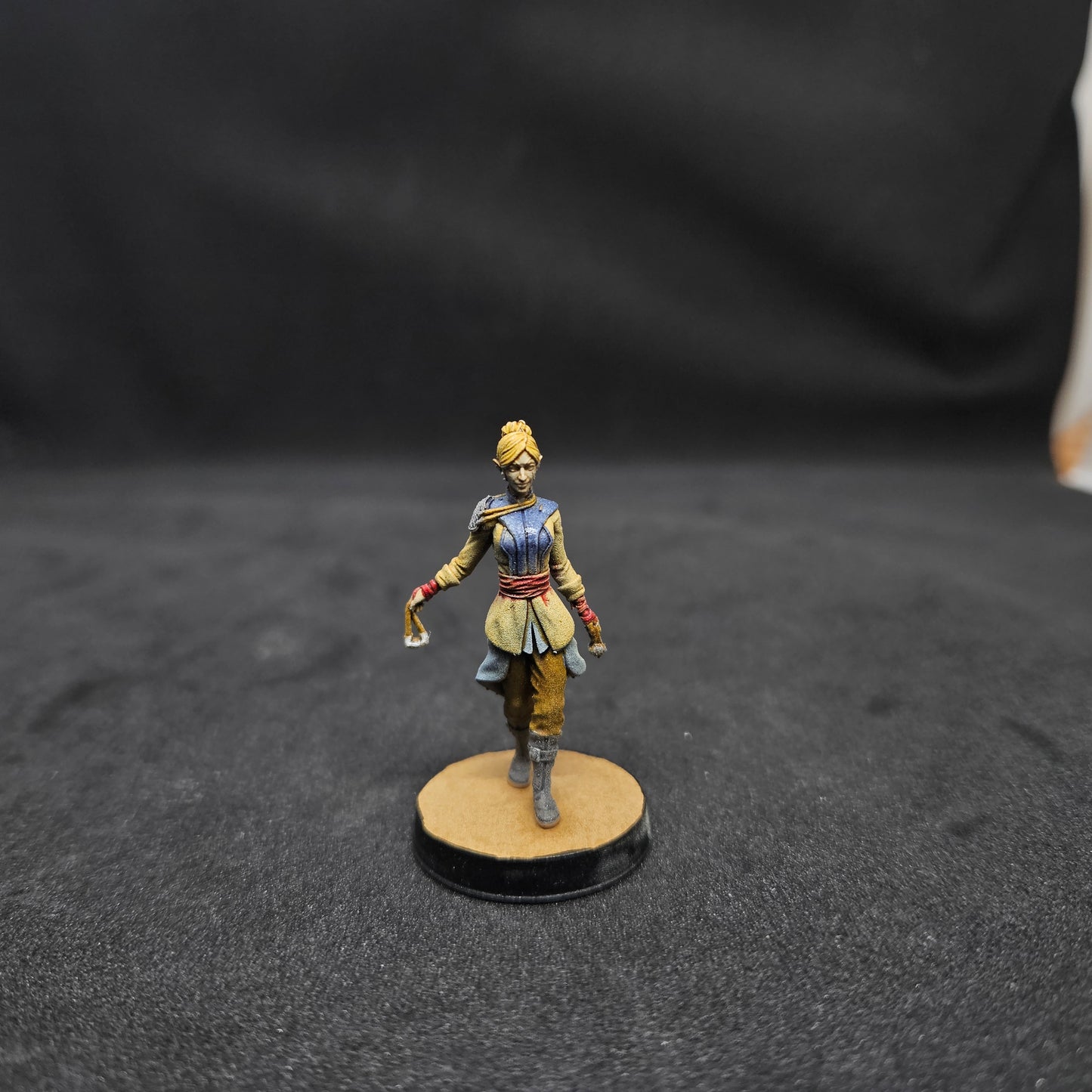 Roshia Female Elf Rogue