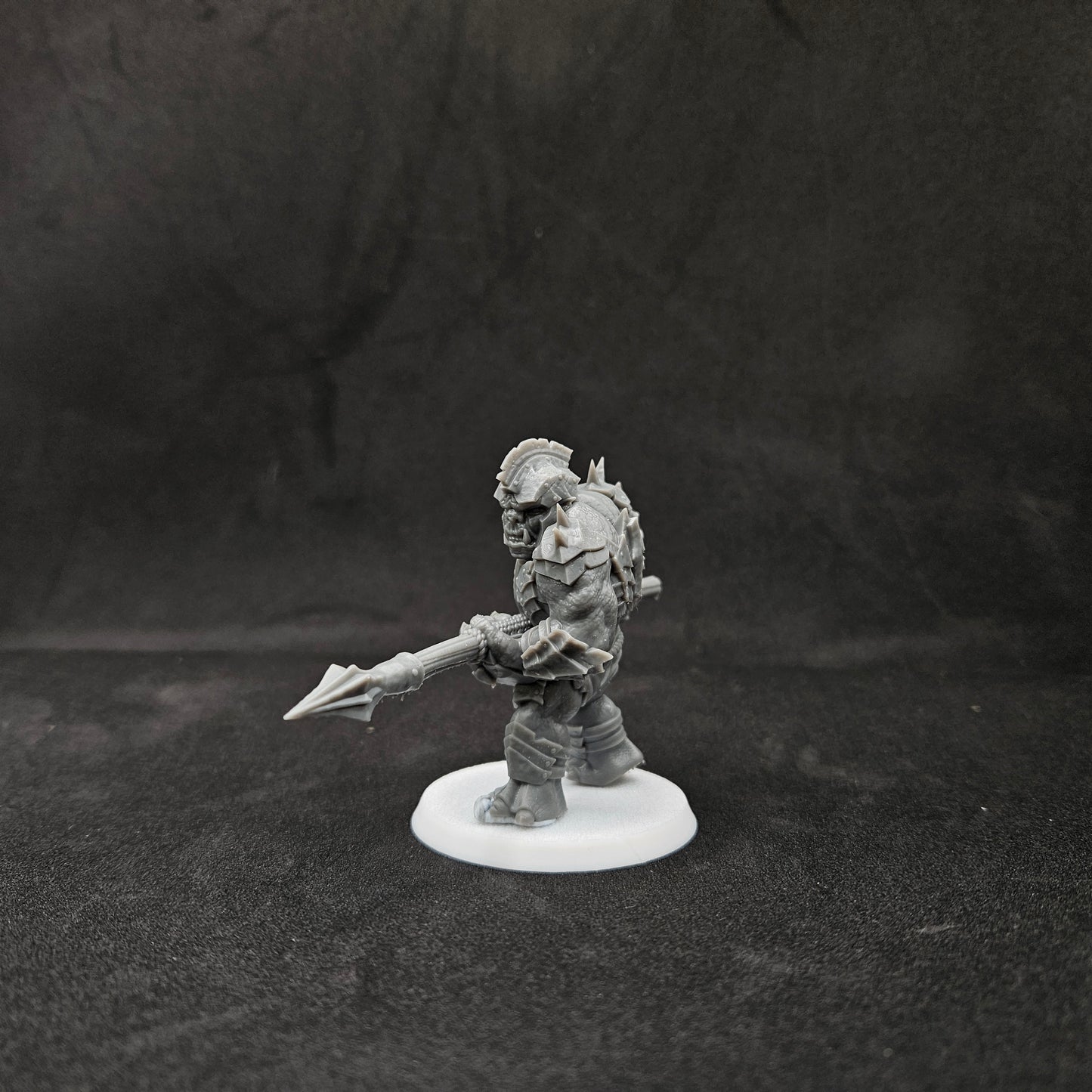 Troll de guerra blindado con lanza