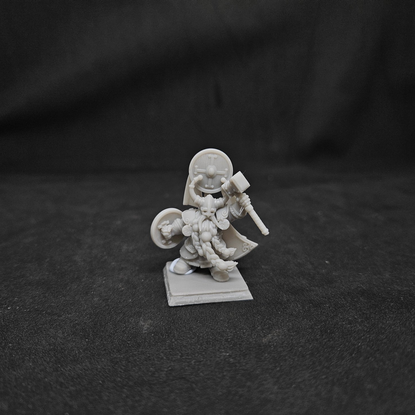 Dwarf Prince with Hammer