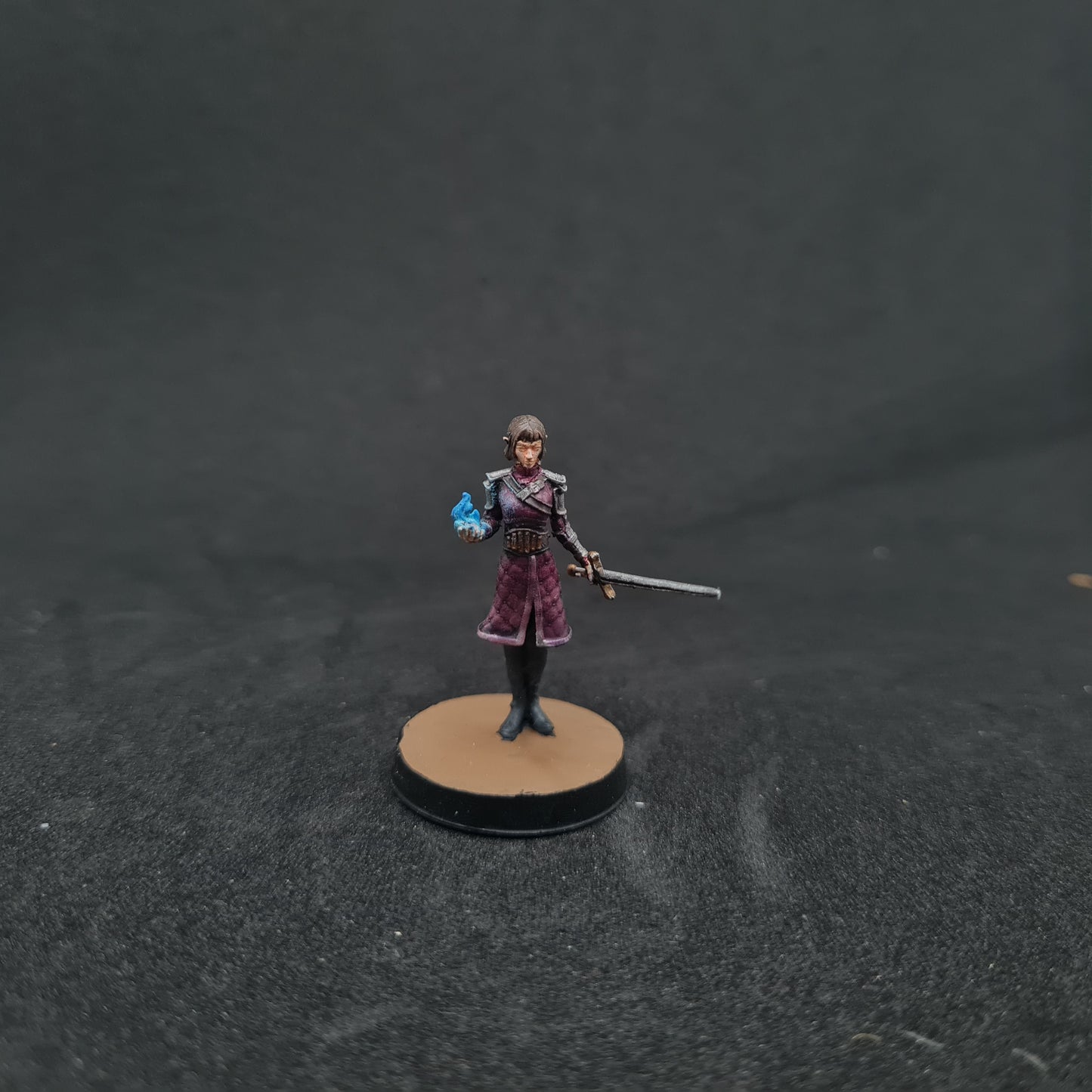 Jilsa Rennwin Bruja semielfa femenina